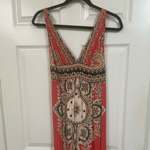Beautiful patterned maxi dress perfect for summer into fall.